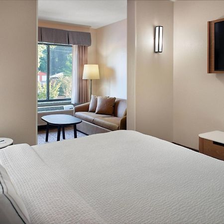 Fairfield Inn & Suites By Marriott Asheville Airport/Fletcher Exterior photo